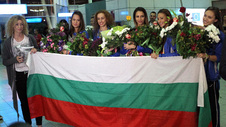 Новите златни момичета на България се прибраха у дома